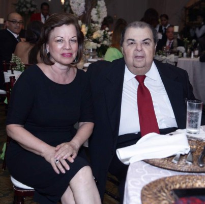 Una hermosa alianza de amor protagonizaron Alisse y Félix