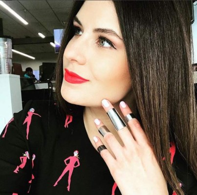 FOTOS: Ella es Carolina Padrón, la hermosa periodista venezolana de ESPN que está en Honduras