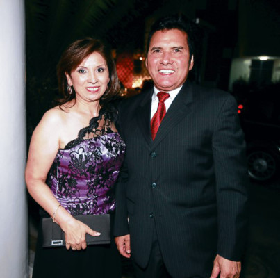 Boda entre cristales y rosas