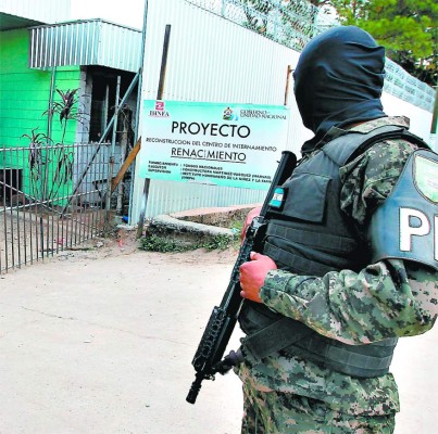 Dinaf busca mejorar atención en centros