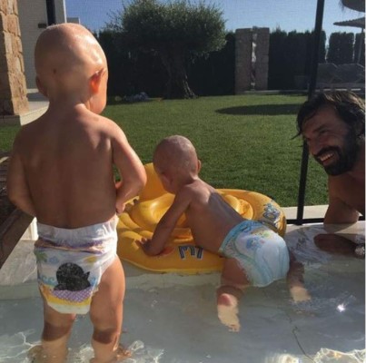 FOTOS: Ellos son los futbolistas que son padres de gemelos