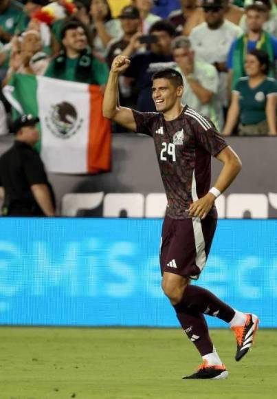 Lo que no se vio en TV del México-Brasil: Inesperado gesto de Vinícius Júnior