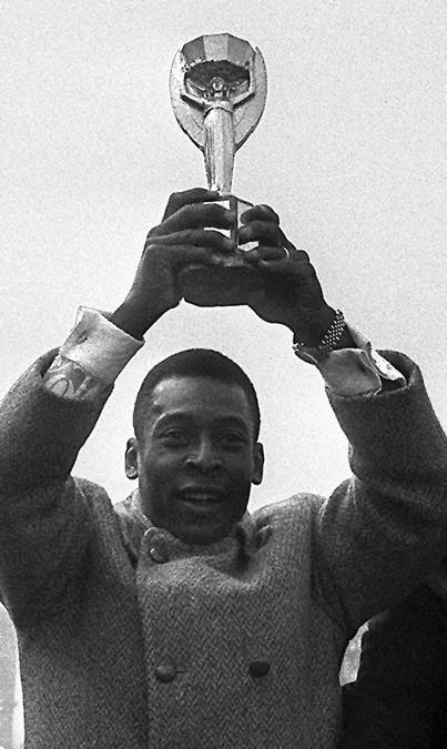 De su debut hasta su muerte, el rey Pelé en 15 grandes fechas