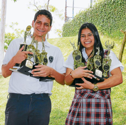 Macris School gana Olimpiadas Nacionales de Matemáticas