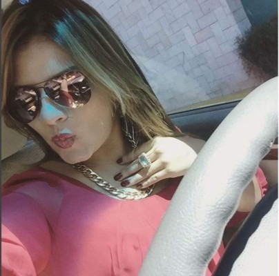 Saraí Espinal, la carismática voz en la Tarde de HRN