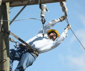 Las cuadrillas de mantenimiento de la Empresa Energía Honduras realizarán varios trabajos en la capital del país. Foto: EL HERALDO...