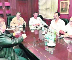 El CCEPL analizó las implicaciones del escrito del PN presentado en la Sala de lo Constitucional.