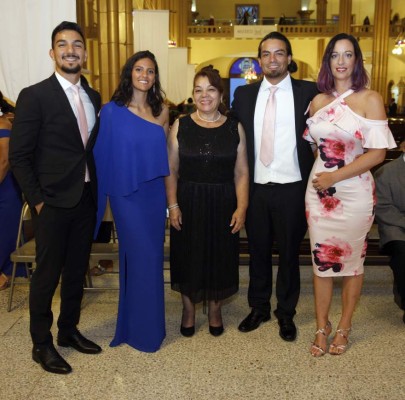 Amor y felicidad para los recién casados