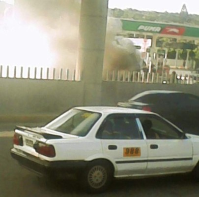 Bus arde en llamas en bulevar Fuerzas Armadas&nbsp;&nbsp;