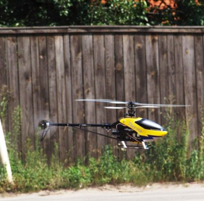 Helicóptero de juguete lleva droga a penal en Sao Paulo