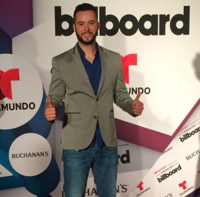 Hondureño abre las puertas del espectáculo en Telemundo