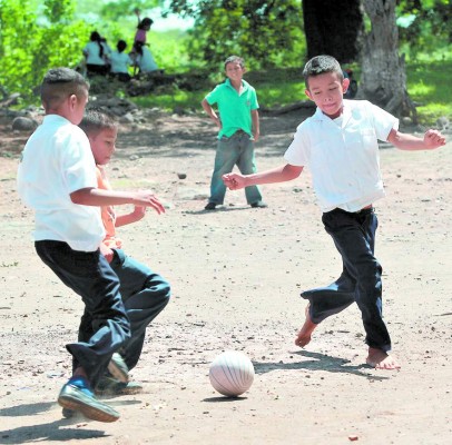 Migración de niños dispara la deserción