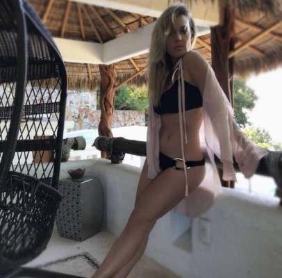 Fey presume tonificadas piernas con poca ropa y genera suspiros en Instagram
