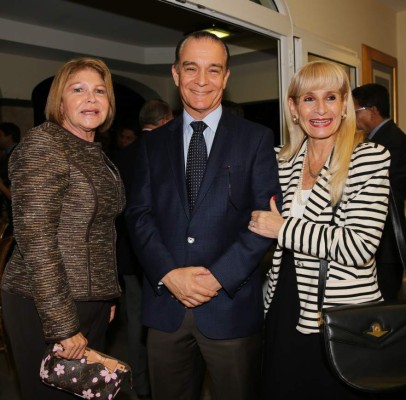 Reciben a diplomáticos y representantes de la ONU