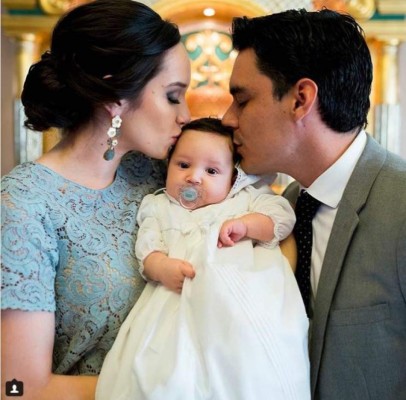 Kilvett Bertrand publica tierna foto junto a su familia en honor a San Valentín &nbsp;