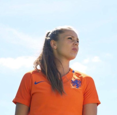 Lieke Martens, la hermosa mejor futbolista de Europa, según la UEFA