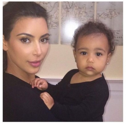 Kim Kardashian corta foto en la que aparece su hija