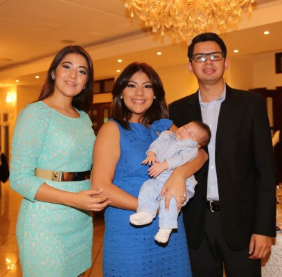 Celebran romántica velada de compromiso matrimonial