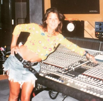 Alejandra Guzmán luce completamente irreconocible; su rostro ya no es el mismo