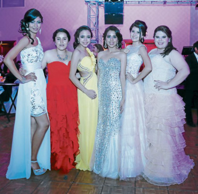 Celebran a lo grande su éxito estudiantil