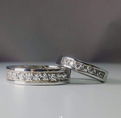 Nathalia Casco presume sus anillos de matrimonio