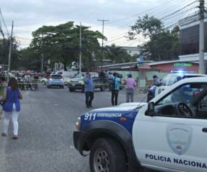 A la escena del crimen llegaron elementos de la Policía Nacional de Honduras.
