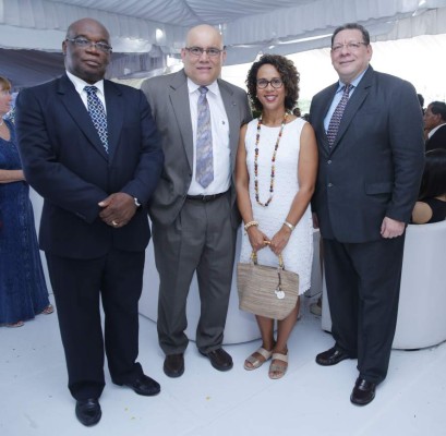 Un brindis por el aniversario de la independencia de los Estados Unidos de América