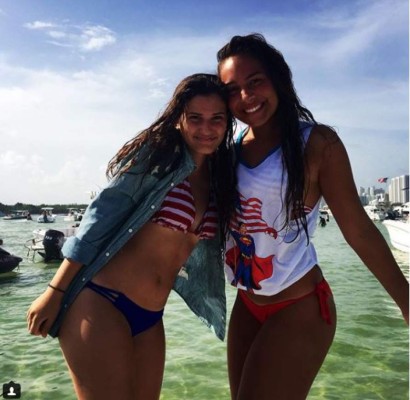 FOTOS: Hija de Chayanne cumple 17 y arranca suspiros con sensuales fotos en bikinis