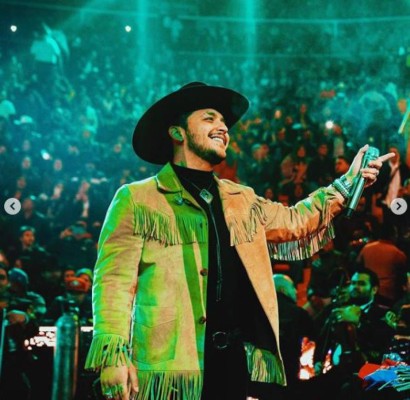 Viajes, autos de lujo y ropa de diseñador: así vive Christian Nodal