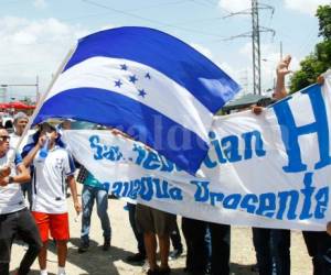 Ambientazo en San Pedro Sula previo al duelo Honduras vs Estados Unidos esta tarde. Fotos: Grupo Opsa