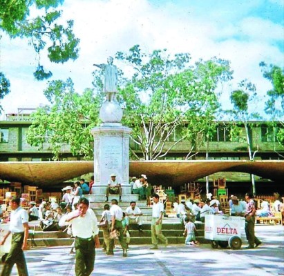 La mañana que le cortaron la cabeza a la estatua de Cristóbal Colón