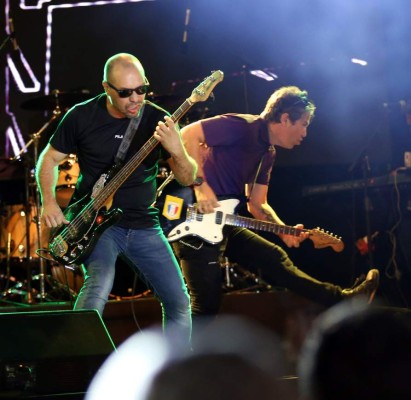 Rabanes inyectó música y baile al público capitalino que lo ovacionó durante su concierto