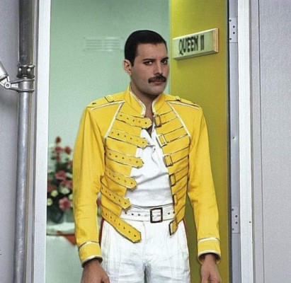La vida del inolvidable cantante Freddie Mercury contada en fotografías