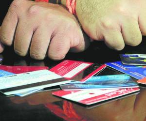 En el país circulaban 843,504 tarjetas de crédito a diciembre de 2016. La tasa más alta es de 69.90%, según el BCH.