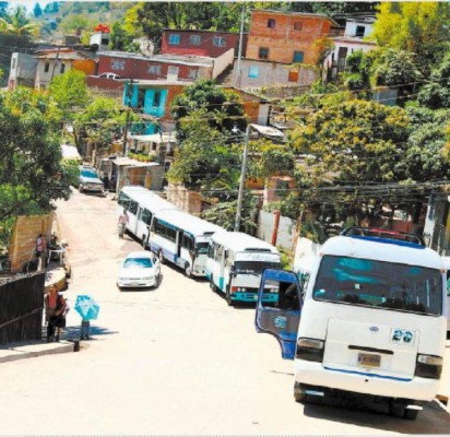 Advierten paro de transporte