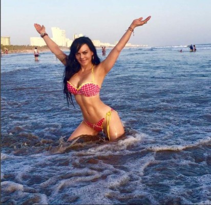 Maribel Guardia se muestra al natural y recibe críticas