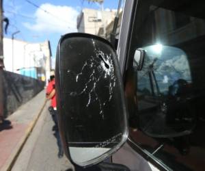 Pasajeros y conductores de las unidades de transporte público son víctimas de constantes asaltos en la capital de Honduras. (Foto: Archivo EL HERALDO)
