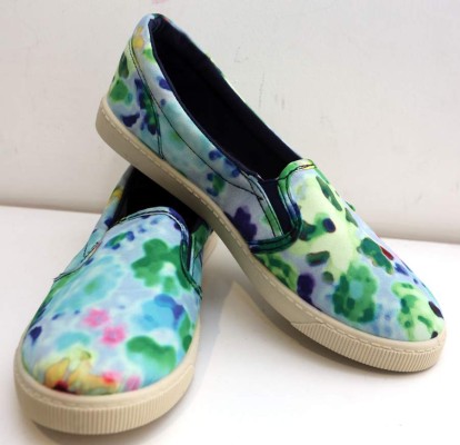 Pasos de mujer al estilo Vans