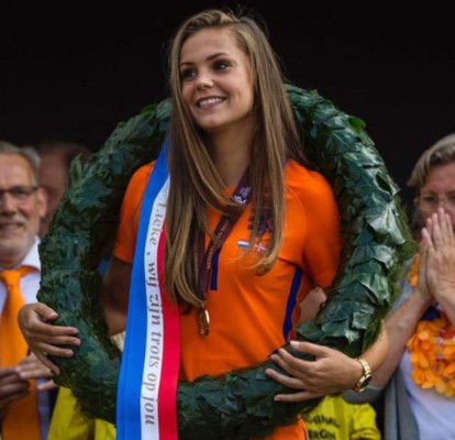 Lieke Martens, la hermosa mejor futbolista de Europa, según la UEFA