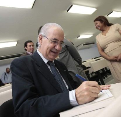 La conversación se convirtió en novela