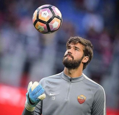 FOTOS: Alisson Becker, el guapo y talentoso portero de la Selección de Brasil