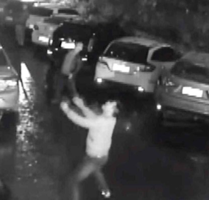 &nbsp;Él intentó salvarla sosteniendola con las manos, ella se lanzó desde un 11vo piso &nbsp;&nbsp;&nbsp;