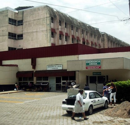 Salud interviene el hospital Mario Catarino Rivas