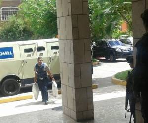 Entregan reservas de dinero que tenía una de las agencias de valores.