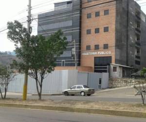 Las oficinas de la Unidad Antiextorsión del Ministerio Público, ubicadas en el anillo periférico, a inmediaciones del paso a desnivel qa Valle de Ángeles, foto: Alex Pérez / EL HERALDO.