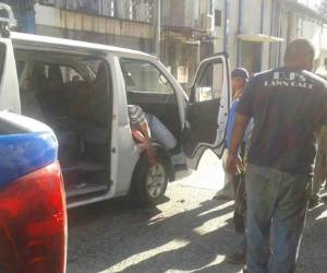 Pasajero de bus rapidito fue asesinado la mañana de este jueves en el barrio Guamilito de San Pedro Sula. Foto: Red Informativa.