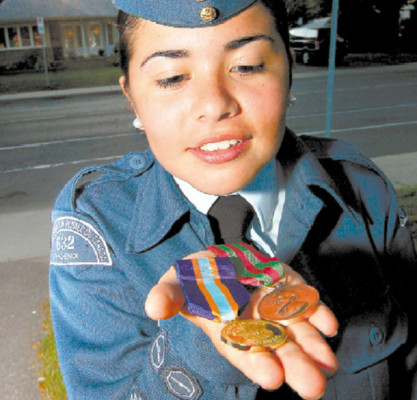 María José batalla por pilotar aviones en la armada canadiense