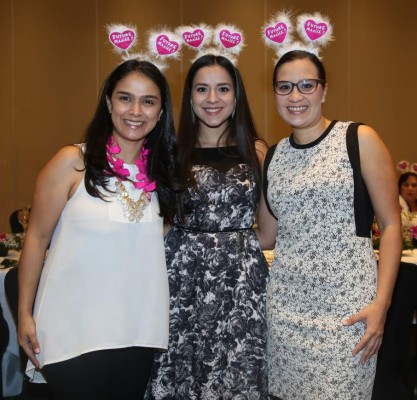 Alegre noche para decirle adiós a la soltería de Alejandra Muñoz