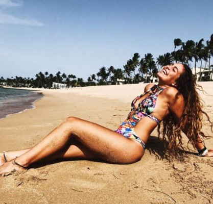 FOTOS: Hija de Chayanne cumple 17 y arranca suspiros con sensuales fotos en bikinis