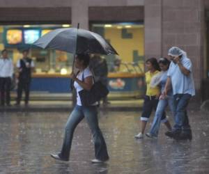 Autoridades de Copeco piden a la población las debidas medidas de precaución ante la presencia de lluvia.